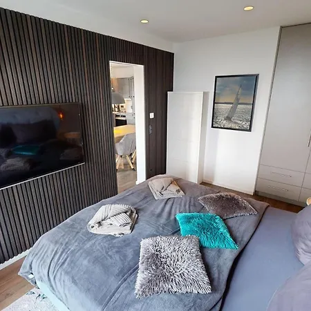 Ocean House Garten Eden Mit Whirlpool Apartman *